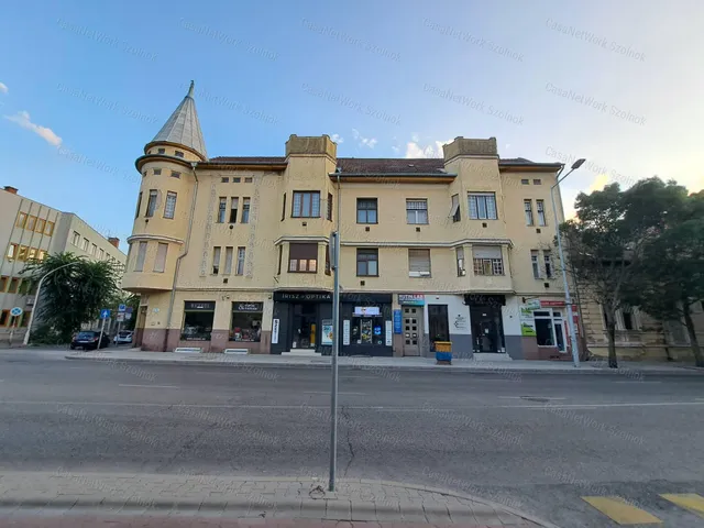 Kiadó kereskedelmi és ipari ingatlan Szolnok 54 nm