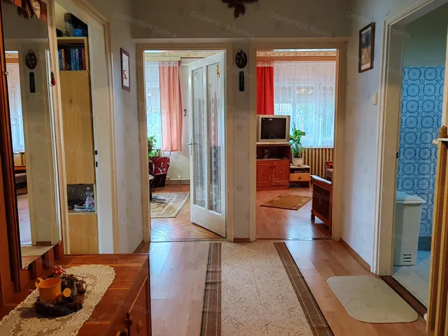 Eladó ház Újszász 80 nm