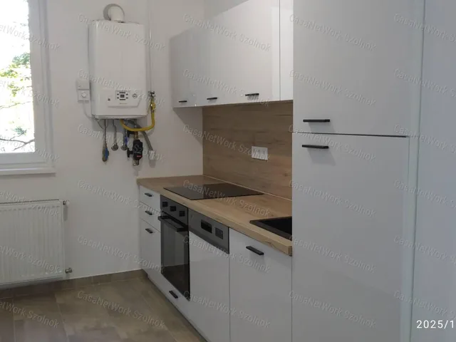 Eladó lakás Szolnok 67 nm
