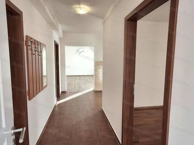 Eladó lakás Szolnok 71 nm