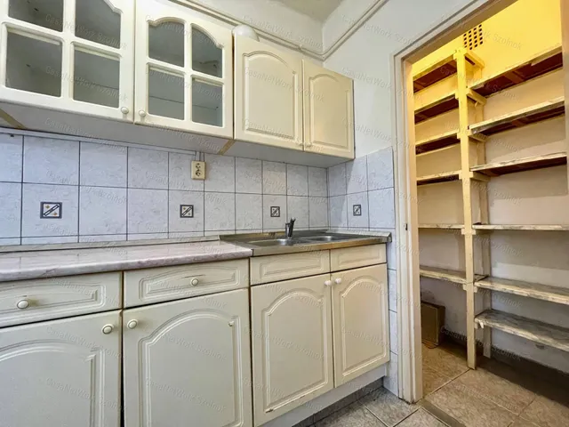 Eladó lakás Szolnok 77 nm