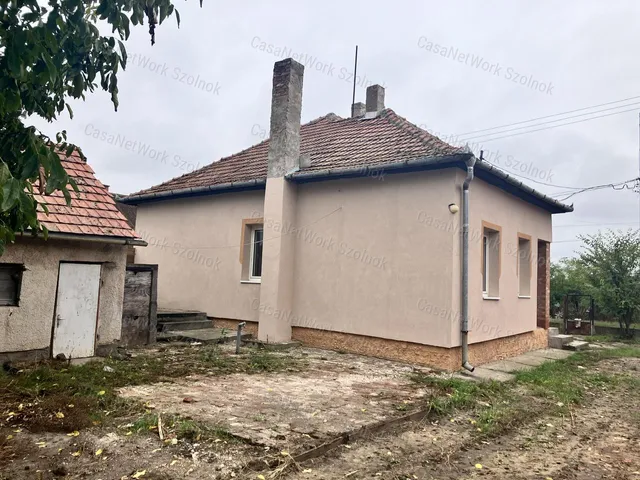 Eladó ház Tiszaföldvár 70 nm