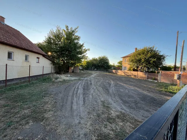 Eladó telek Abony 672 nm