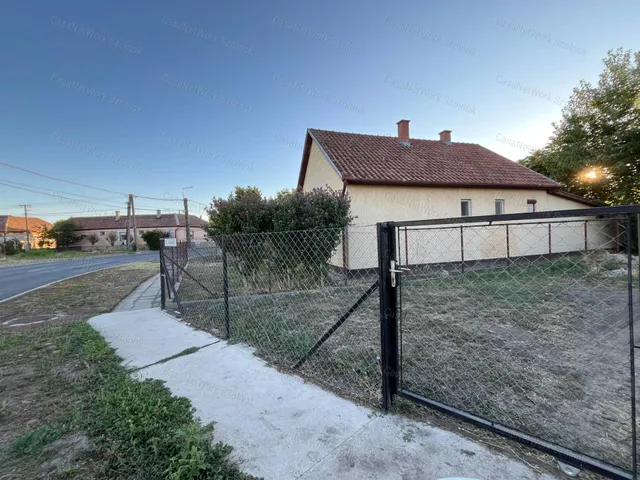 Eladó telek Abony 672 nm