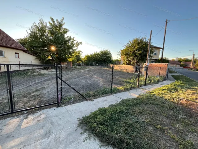 Eladó telek Abony 672 nm