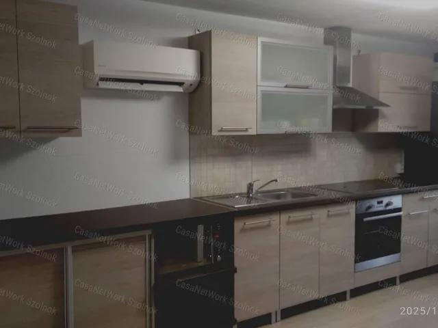 Eladó ház Szolnok 56 nm