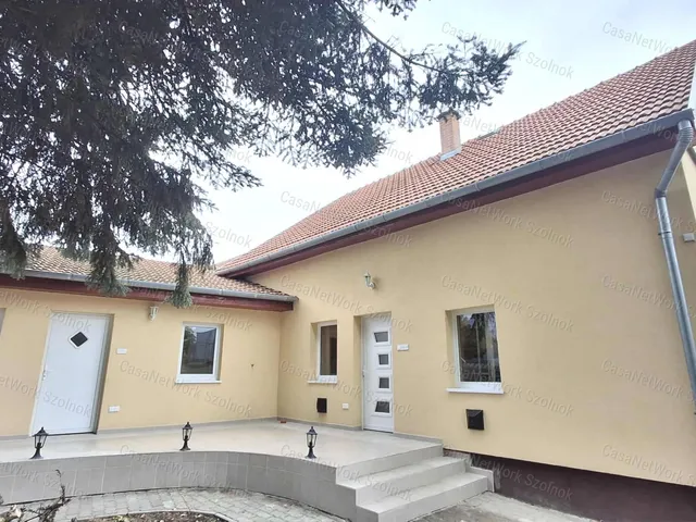 Kiadó ház Szolnok 85 nm