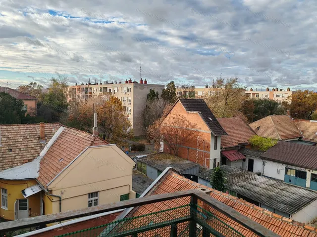 Eladó lakás Szolnok 35 nm