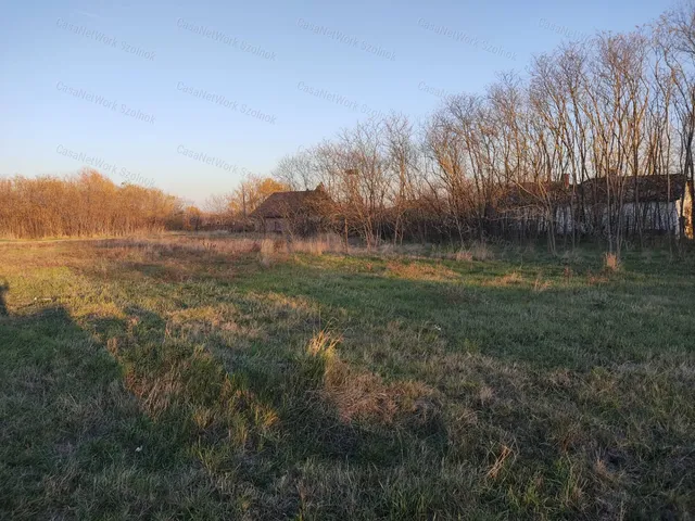 Eladó telek Tápiószele 2280 nm