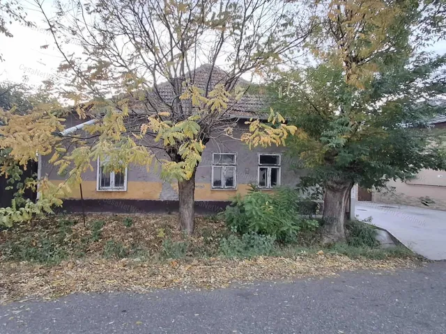 Eladó telek Szajol 69 nm