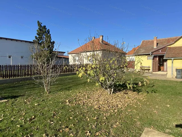 Eladó ház Szolnok 65 nm