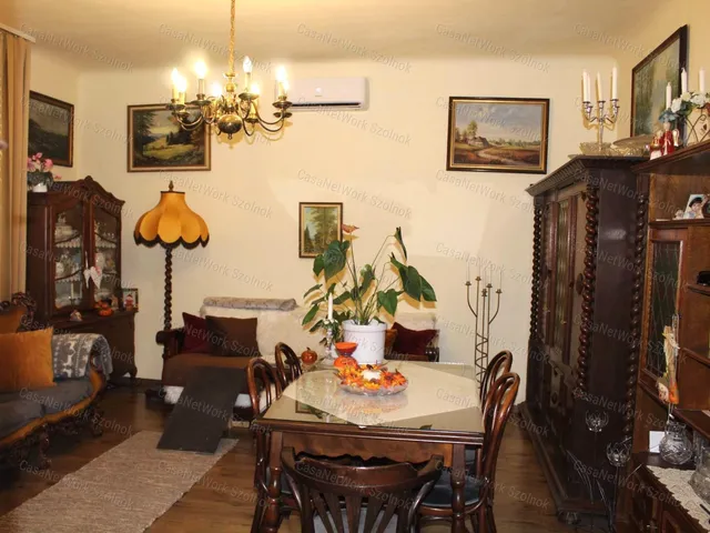 Eladó ház Szolnok 76 nm