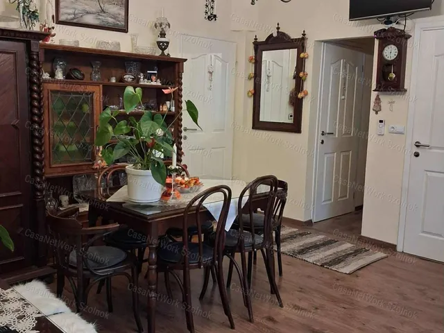 Eladó ház Szolnok 76 nm