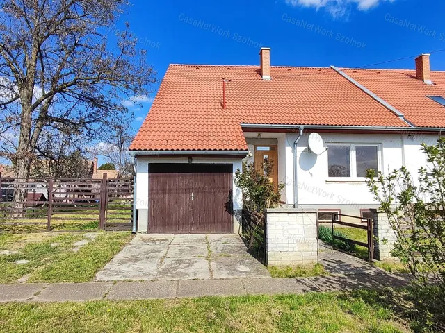 Eladó ház Tiszavárkony 150 nm