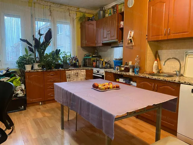 Eladó lakás Szolnok 68 nm