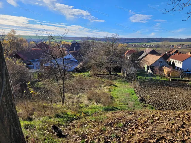 Eladó ház Iklad 150 nm