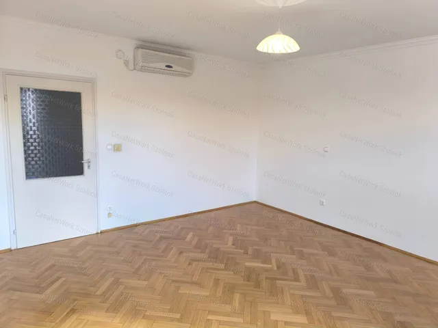 Kiadó lakás Szolnok 57 nm