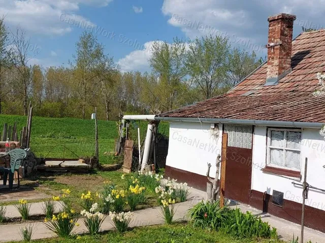 Eladó ház Tószeg 37 nm