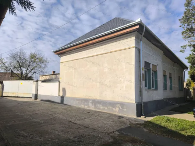 Eladó kereskedelmi és ipari ingatlan Tiszaföldvár 259 nm