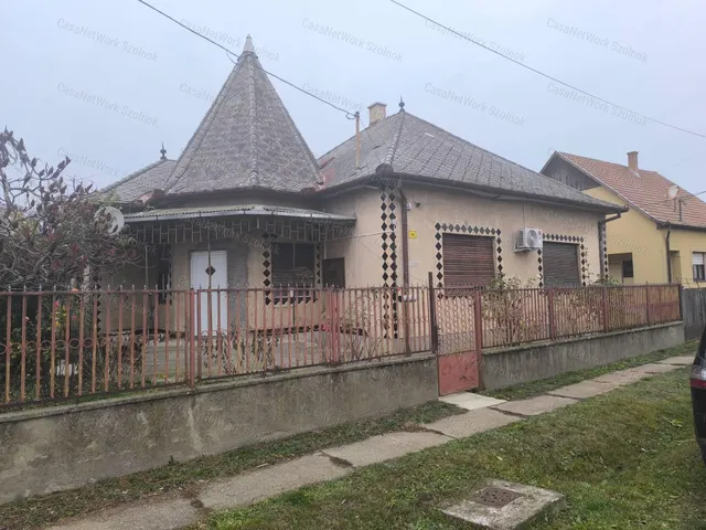 Eladó ház Tiszaföldvár 98 nm