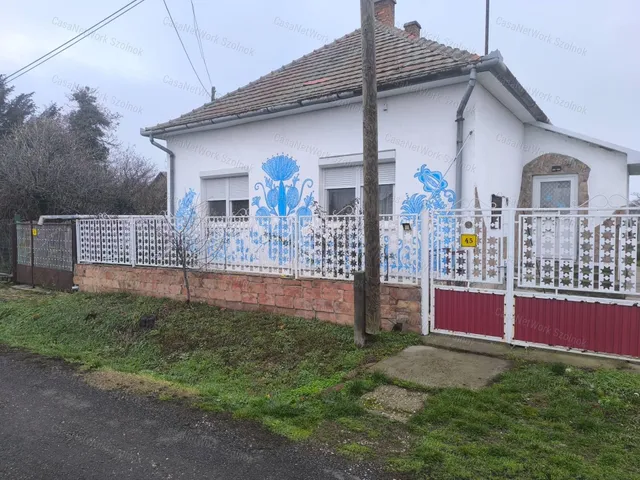 Eladó ház Tiszaföldvár 69 nm