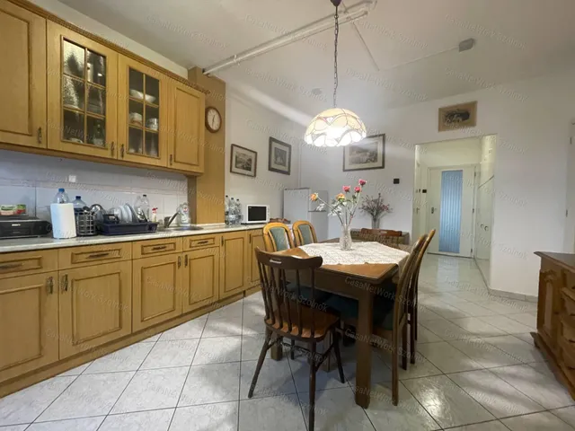 Eladó ház Szolnok 75 nm