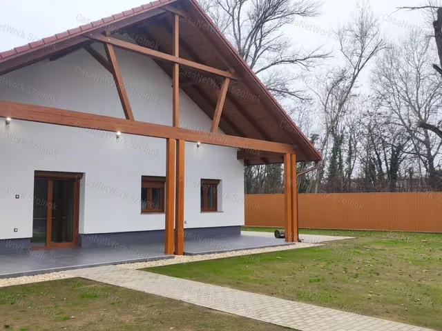 Eladó ház Szolnok 82 nm