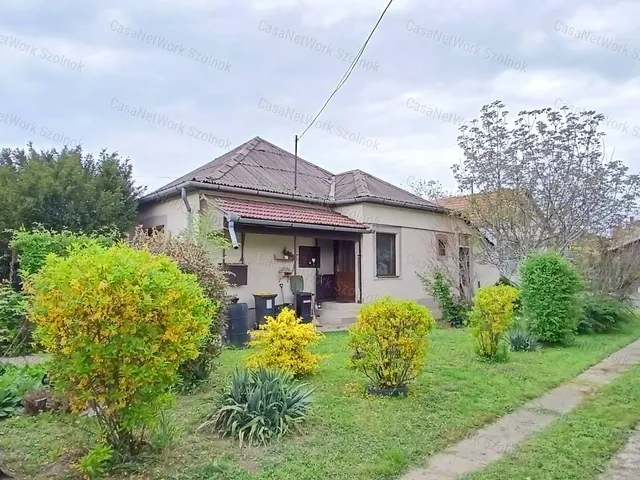 Eladó ház Martfű 183 nm