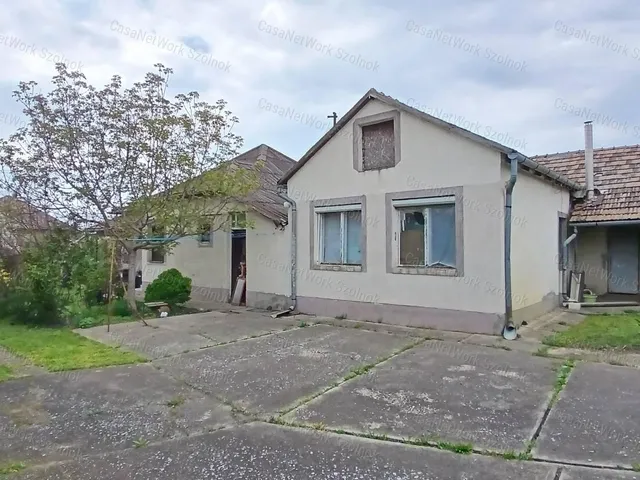 Eladó ház Martfű 183 nm