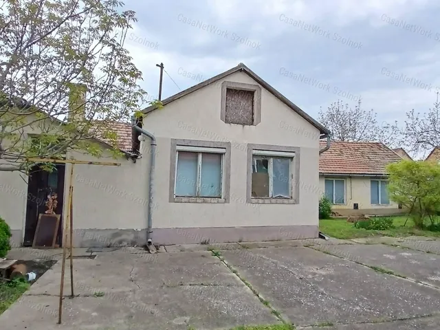 Eladó ház Martfű 183 nm