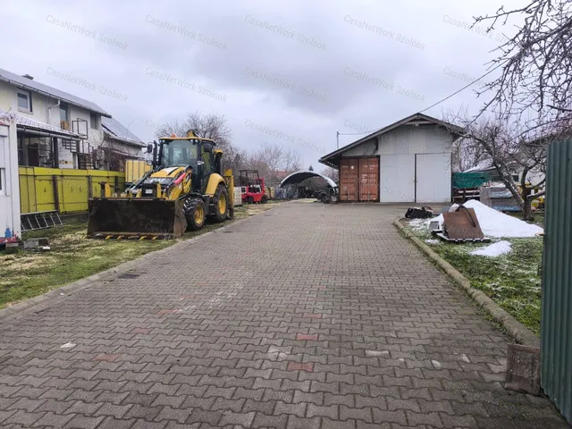 Eladó telek Szolnok 76 nm