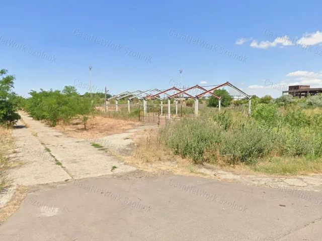 Eladó kereskedelmi és ipari ingatlan Szolnok 633 nm