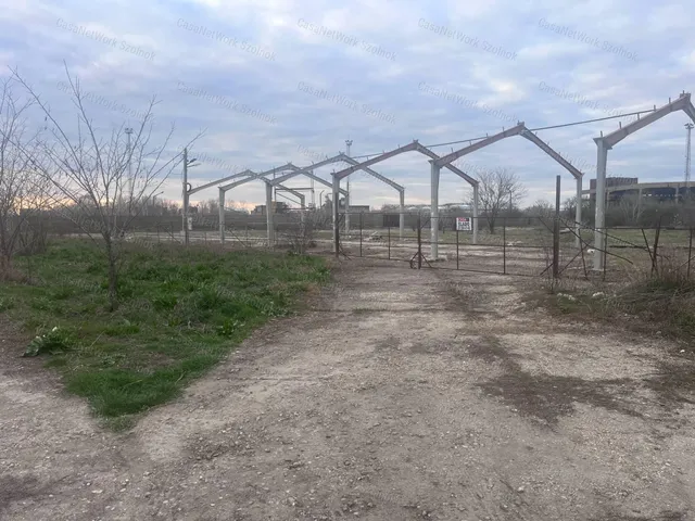 Eladó kereskedelmi és ipari ingatlan Szolnok 633 nm