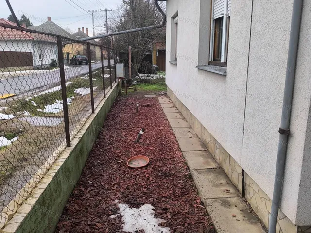 Eladó ház Tiszaföldvár 76 nm