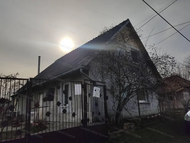 Eladó ház Tápiószele 98 nm