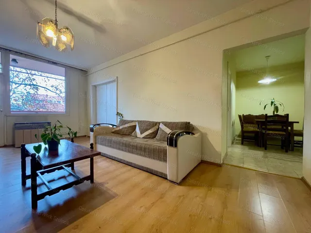 Eladó lakás Szolnok 75 nm