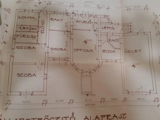 Kiadó kereskedelmi és ipari ingatlan Tiszaföldvár 135 nm