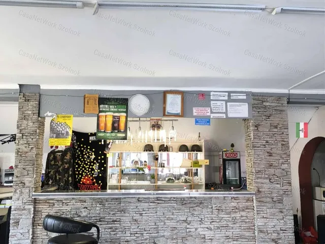 Eladó kereskedelmi és ipari ingatlan Tiszaföldvár 240 nm