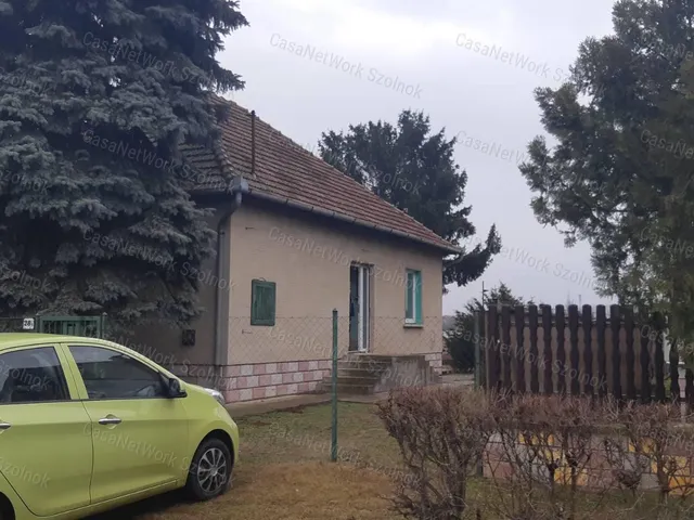 Eladó ház Abony 83 nm