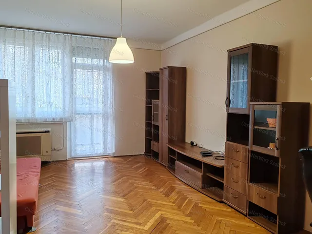 Kiadó lakás Szolnok 56 nm