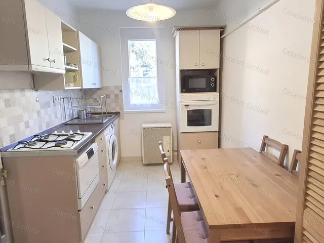 Kiadó lakás Szolnok 54 nm