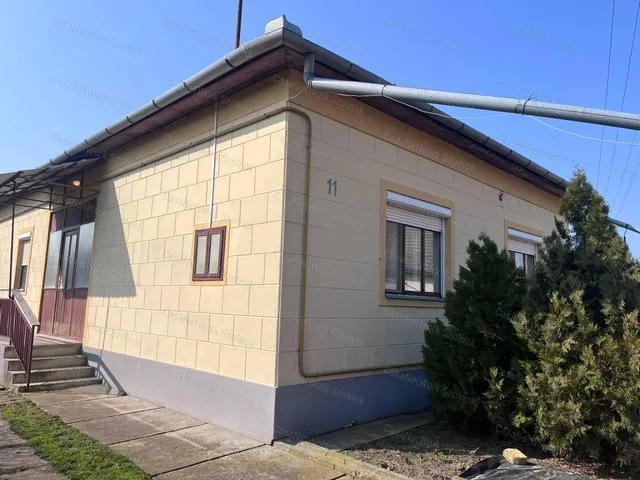 Eladó ház Tiszaörs 95 nm