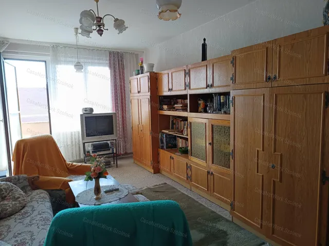 Eladó lakás Szolnok 76 nm
