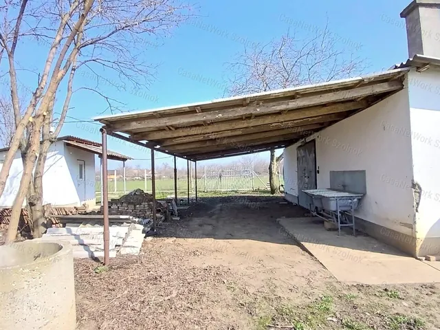 Eladó telek Tiszaföldvár 2278 nm