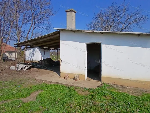 Eladó telek Tiszaföldvár 2278 nm