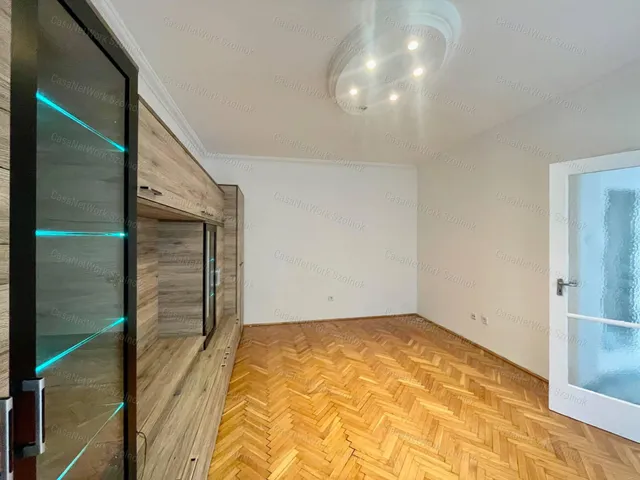 Kiadó lakás Szolnok 37 nm