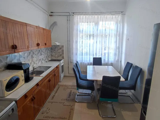 Eladó lakás Szolnok 115 nm