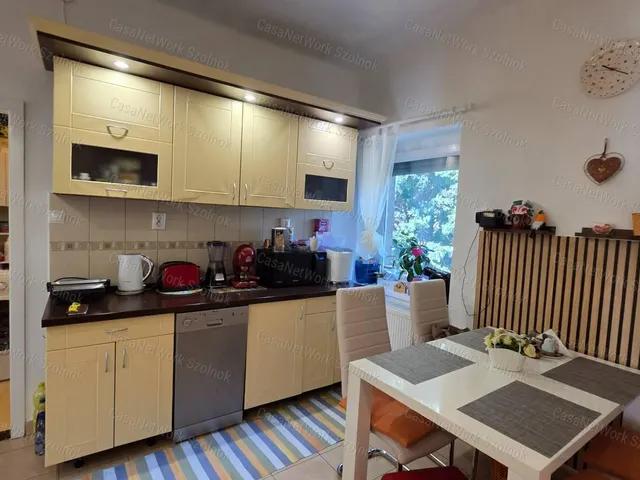 Eladó lakás Szolnok 69 nm