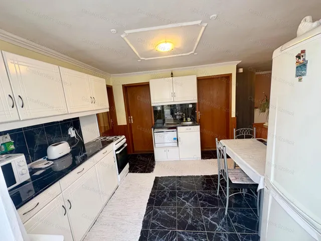 Eladó ház Újszász 55 nm