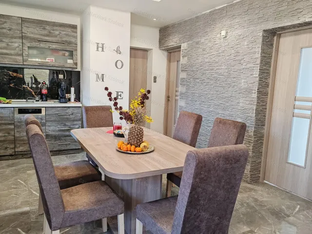 Eladó ház Kengyel 65 nm